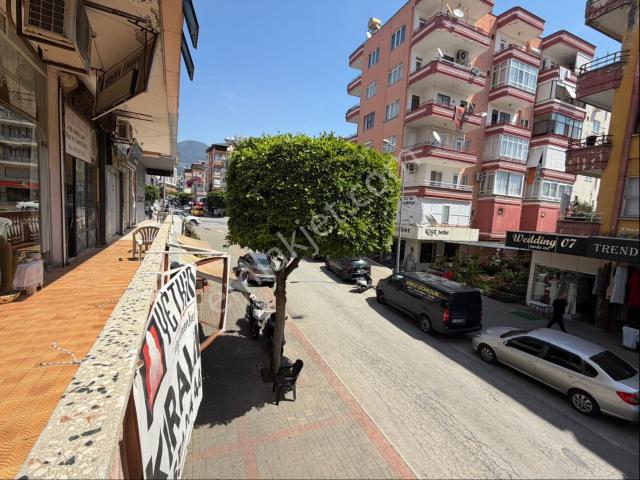 Yetkin’den Şekerhane Mah. Pasaj İçi 120m2 Kiralık Dükkan