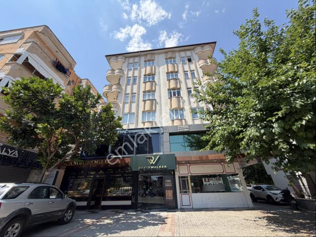 Yetkin’den 25m’lik Yola Sıfır 70m2 Kiralık Dükkan