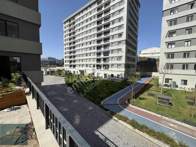 Yetkili Ofis Landmark'tan Kiralık Kapalı Mutfak Verandalı 2+1