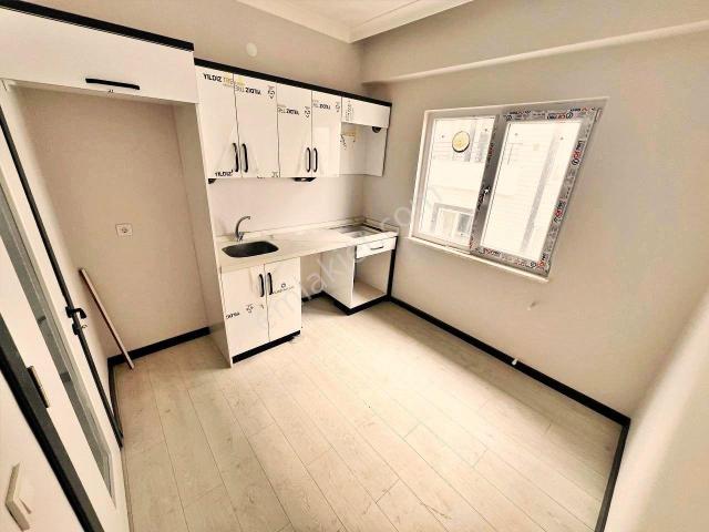 yetkili Blue Life Egenden Gerçek İlan Kadıköy'de Ön Cephe Satılık Ayrı Mutfak 2+1 Daire