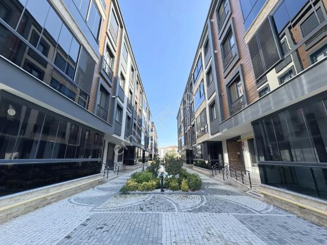 ▀ Yetkili Güç'ten İkizçay'da Yüzme Havuzlu Kapalı Otoparklı Lüx 2+1 Daire