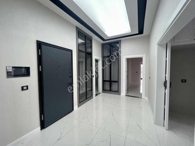 Yks Gayrimenkulden Yazır Mh 5+1 / 280 M² Site İçi Satılık Daire