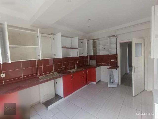 YKS'DEN ENTEPE AVM VE ALİ ULVİ KURUCU CADDESİNE YAKIN 3+1 ARAKAT