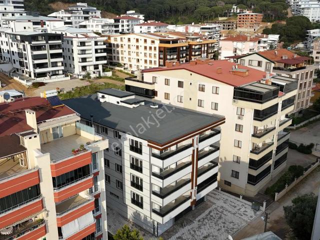 yiğit Emlak Armutlu'dan*denize 100metre*sıfır Lüks Daire