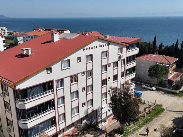 yiğit Emlak Armutlu'dan*lebi Derya Eşsiz Manzaralı 2+1