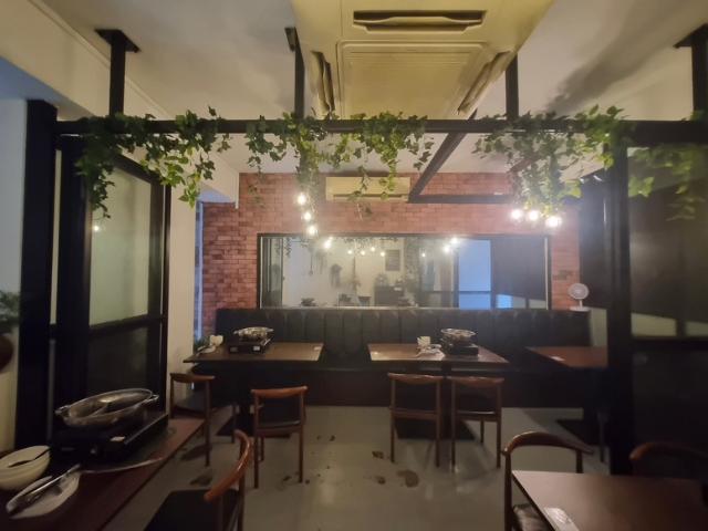 YIO CHU KANG ROAD Food & Beverage For Rent, $5,9991,100 sqft $5.45 psf