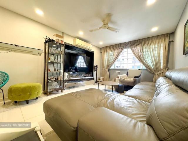 Yio Chu Kang Road Hougang, HDB Executive