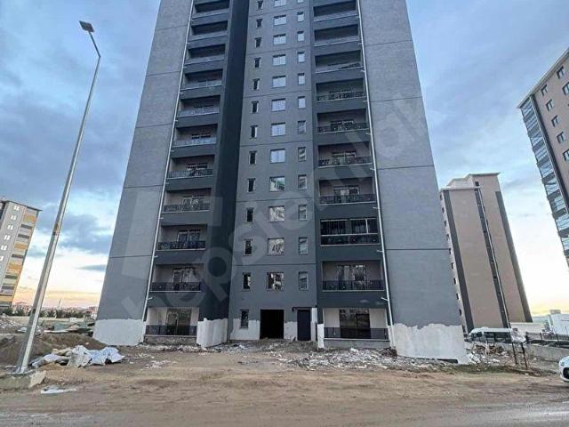 YIKILMAZ EMLAKTAN FIRSAT DAİRE ŞEHİTLİK MAH 4+1