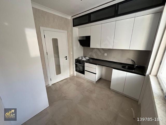 YILDIRIM MAH. 2+1 85M2 YÜKSEK GİRİŞ KAT KONUMUNDA SIFIR DAİRE