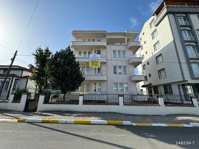 YILMAZ EMLAK'TAN 4 KATLI BİNA,5 KAT İMARLI 359 M2 ARSA İÇİNDE