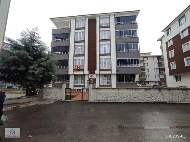 YILMAZ EMLAK TURHAL'DAN 3+ 1 SATILIK DAİRE
