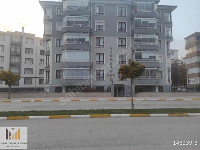 YILMAZ EMLAK TURHAL'DAN 4+1 CADDE ÜZERİNDE SATILIK LÜKS DAİRE