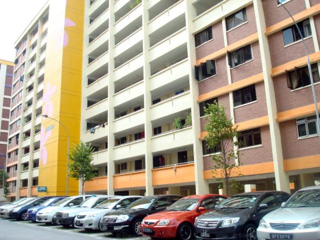 Yishun Avenue 5 Yishun, HDB Executive