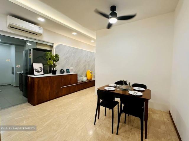Yishun Sapphire D27, Condominium