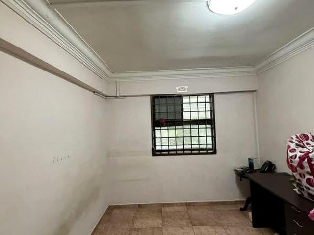 Yishun Street 11 Yishun, HDB 3 Rooms