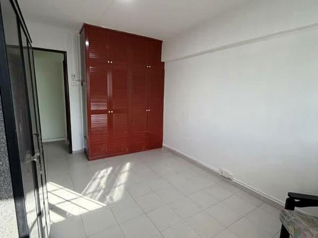 Yishun Ring Road Yishun, HDB 5 Rooms