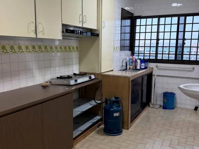 Yishun Ring Road Yishun, HDB 5 Rooms