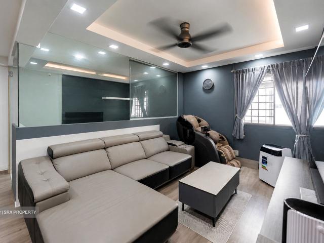 Yishun Ring Road Yishun, HDB 5 Rooms
