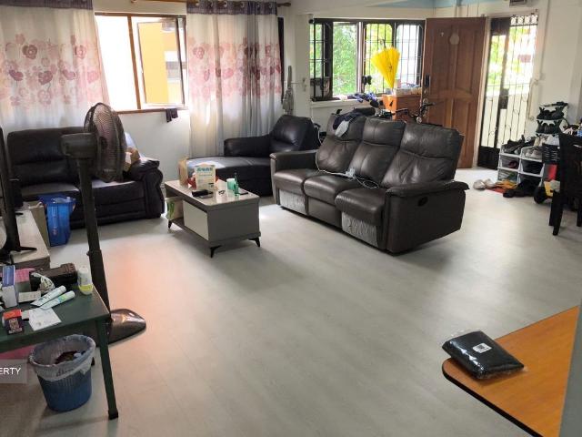 Yishun Ring Road Yishun, HDB 5 Rooms