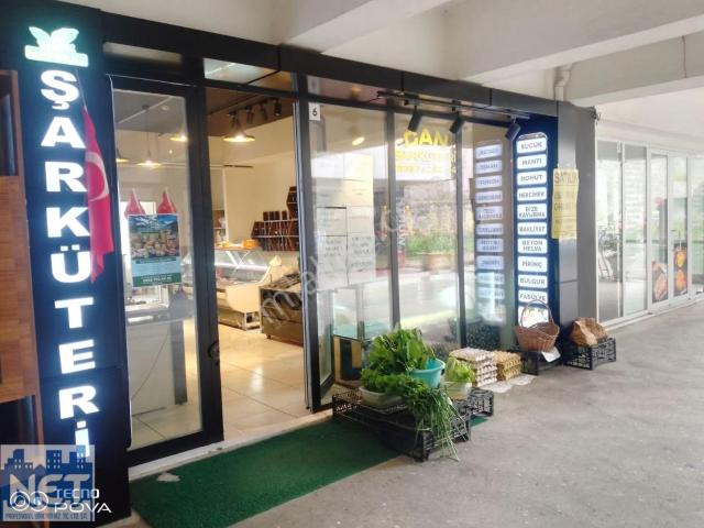 Yomra Ticaret Merkezinde Satılık Dükkân