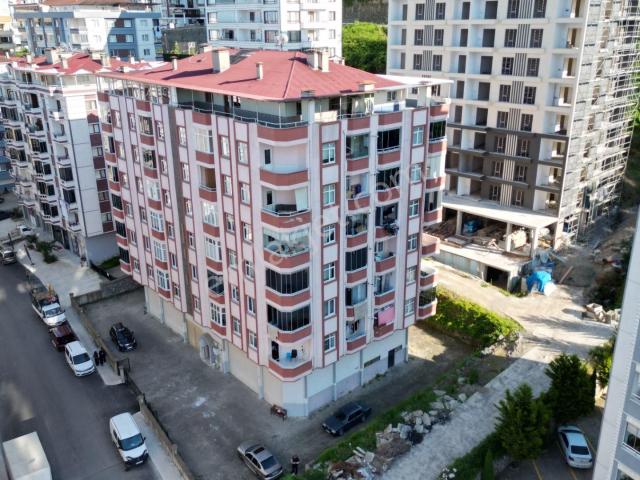 Yomra'da Merkezi Konumda Satılık Dubleks Daire