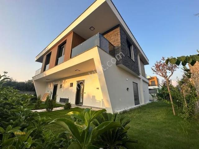 Yönter Emlaktan Kuşadası Güzelçamlıda Satılık Sıfır Villa