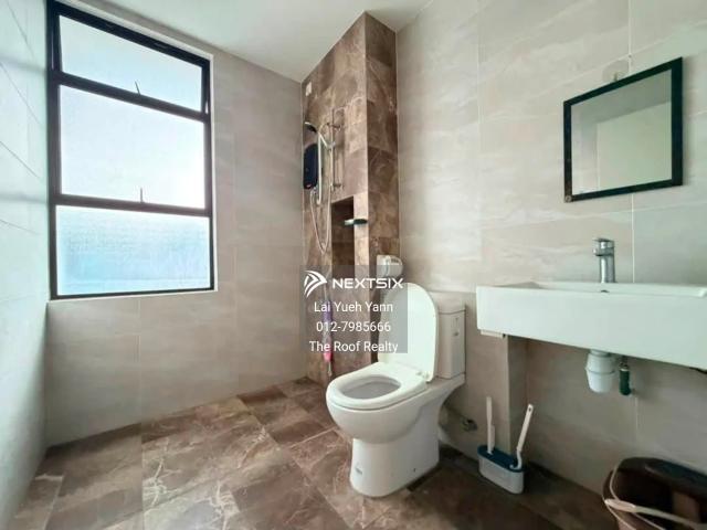 用租房的预算就能拥有属于自己的 Freehold 公寓! Plentong核心地段 #ParcRegency 2房2厕公寓出售 下楼走路就到 Lotus's Plentong️ 800sqft️ 附 Balcony Pool View 目前带租约 隔壁就是 Giant️ 约25分钟可到 JB CIQ 及 Mid Valley Southkey