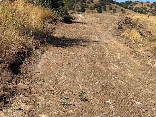 YOLU AÇILDI! ÇİFTLİK YAPIMINA UYGUN,GÖL MANZARALI, SATILIK ARAZİ