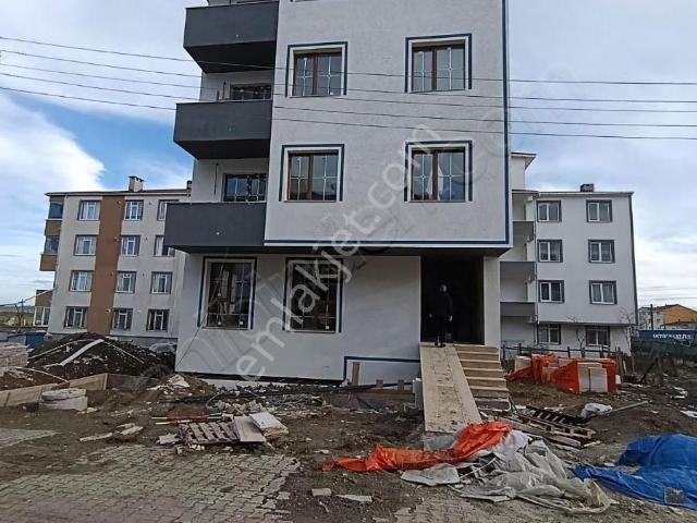 Yolcu Gayrimenkulden Satılık 3+1 Fırsat Daire
