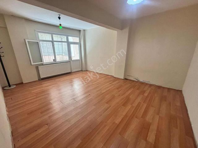 Yoldaş İnş Kiralık 2+1 100 M2 Bahçekatı Daire