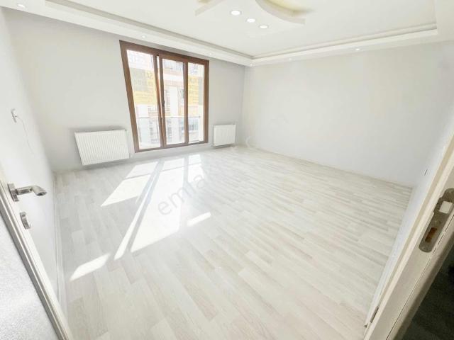 Yoldaş İnş Satılık 4+2 200 M2 Park Cepheli Dublex Daire