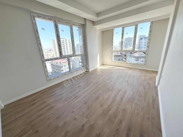 Yoldaş İnş Satılık 2+1 95 M2 5.kat Sitede Kapalı Otoparklı Daire