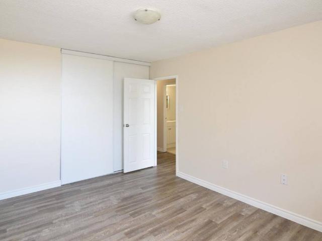 Yorkshire Towers 1 Bedroom Apartment for Rent at 345 Geneva St, St. Catharines, ON L2N 2G4 Fairview Facer