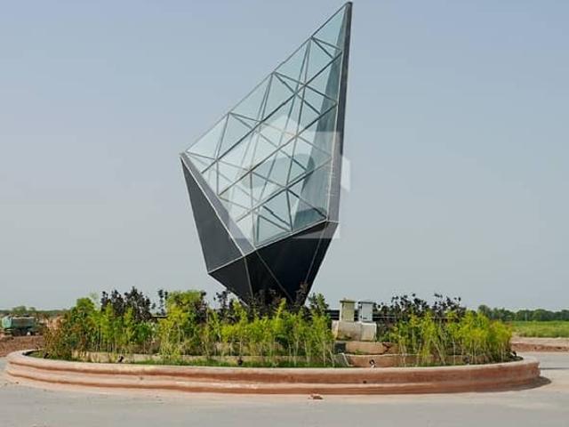 You Can Find A Gorgeous Facing Park Commercial Plot For sale In DHA Phase 1 Sector K