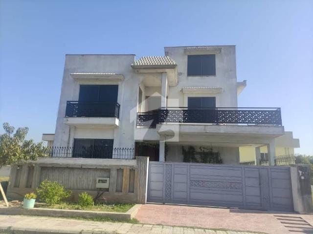 You Can Find A Gorgeous House For sale In Gulberg Residencia