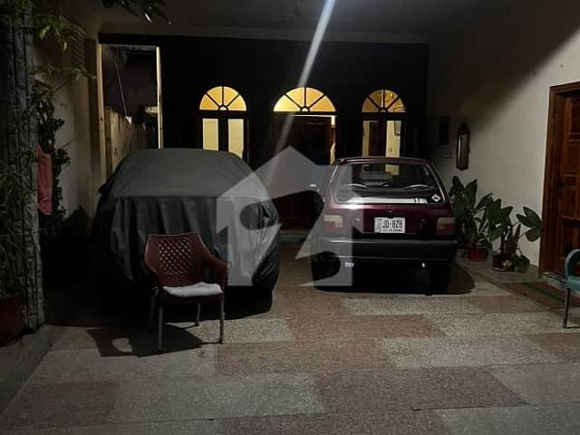 You Can Find A Gorgeous House For sale In Habibullah Colony