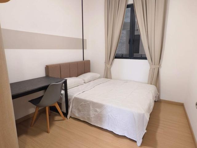 You City 3 | Middle Room | Next to MRT