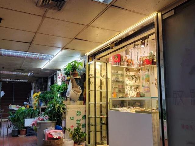 油塘, 油塘中心的單位