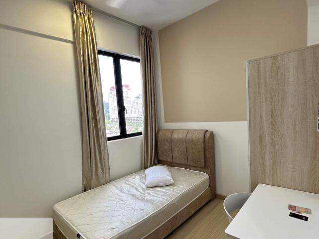YouCity3 Cheras Female Small Room with Sunlight Direct MRT station
