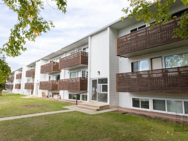 Youngstown Townhomes and Apartments — Studio