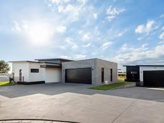 Your Next Chapter on Nikau. First National Real Estate