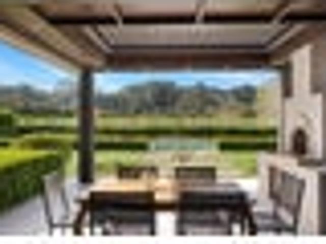 Your own oasis in Kumeu