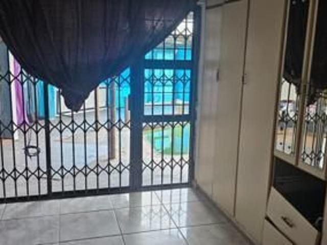 Your dream home with potential!