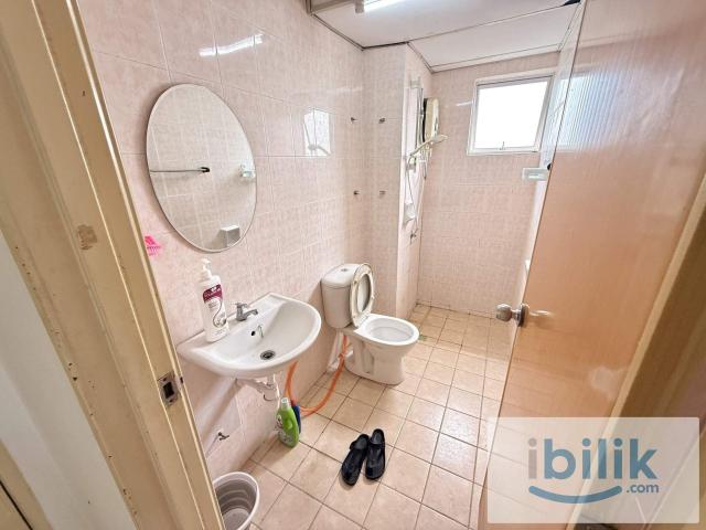 Your dream room is in here! premium master room in wangsa maju