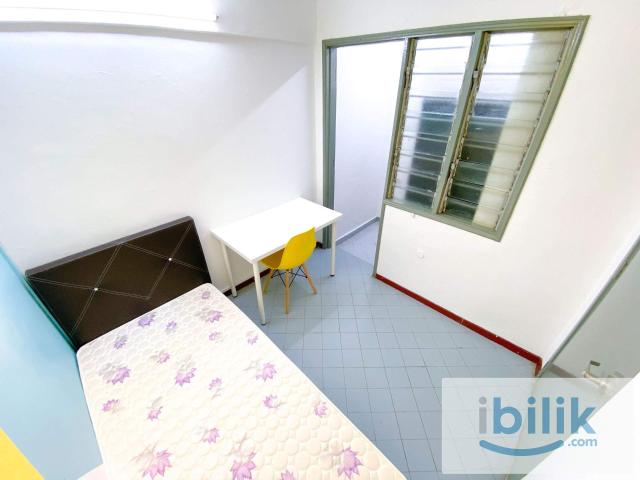 Your dream room is in here! premium queen room in wangsa maju