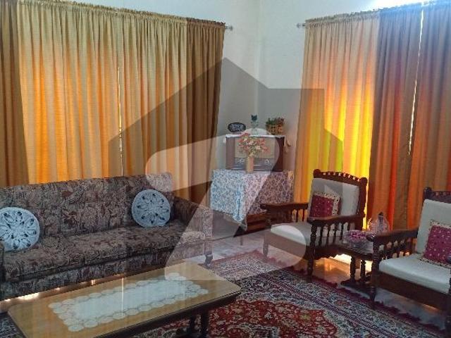 Your Forever Home Awaits! Modern 4 Bed with Garden View Gujrat