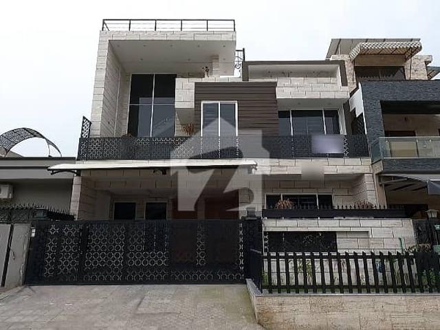 Your Ideal Prime Location 10 Marla House Has Just Become Available In D 12