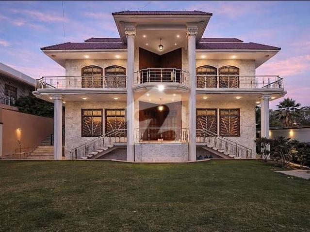 Your Ideal 1000Square Yards House Has Just Become Available In Gulshan e Iqbal Block 7
