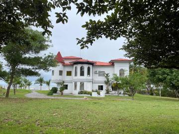 Your luxury beach house on generous grounds