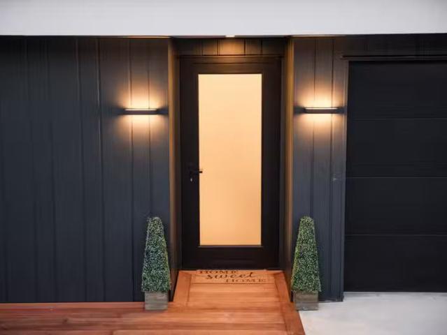 YOUR XMAS PRESENT – First National Real Estate